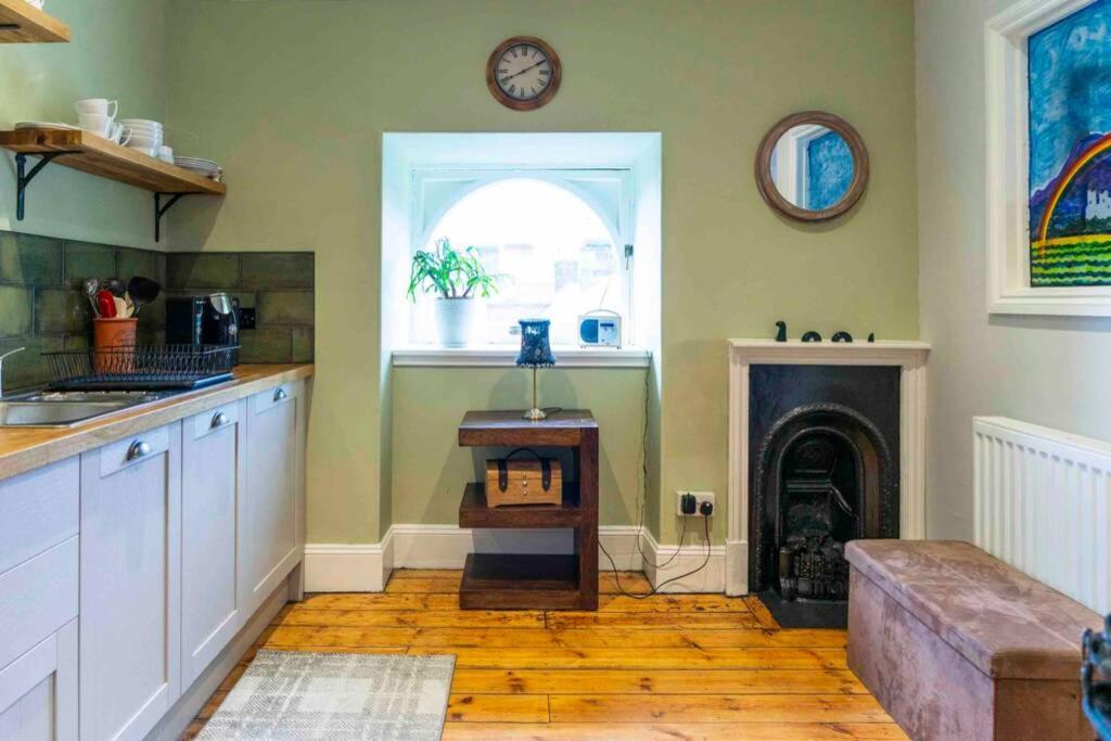 Spacious City Centre Apartment Full Of Character Inverness Extérieur photo